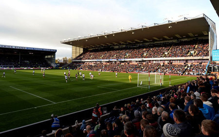 联的激烈交 联的激烈交